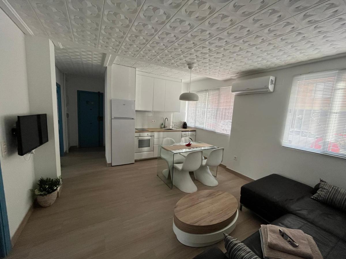 Modernized 3-Bedroom Flat 500M To The Beach Valencia Bagian luar foto